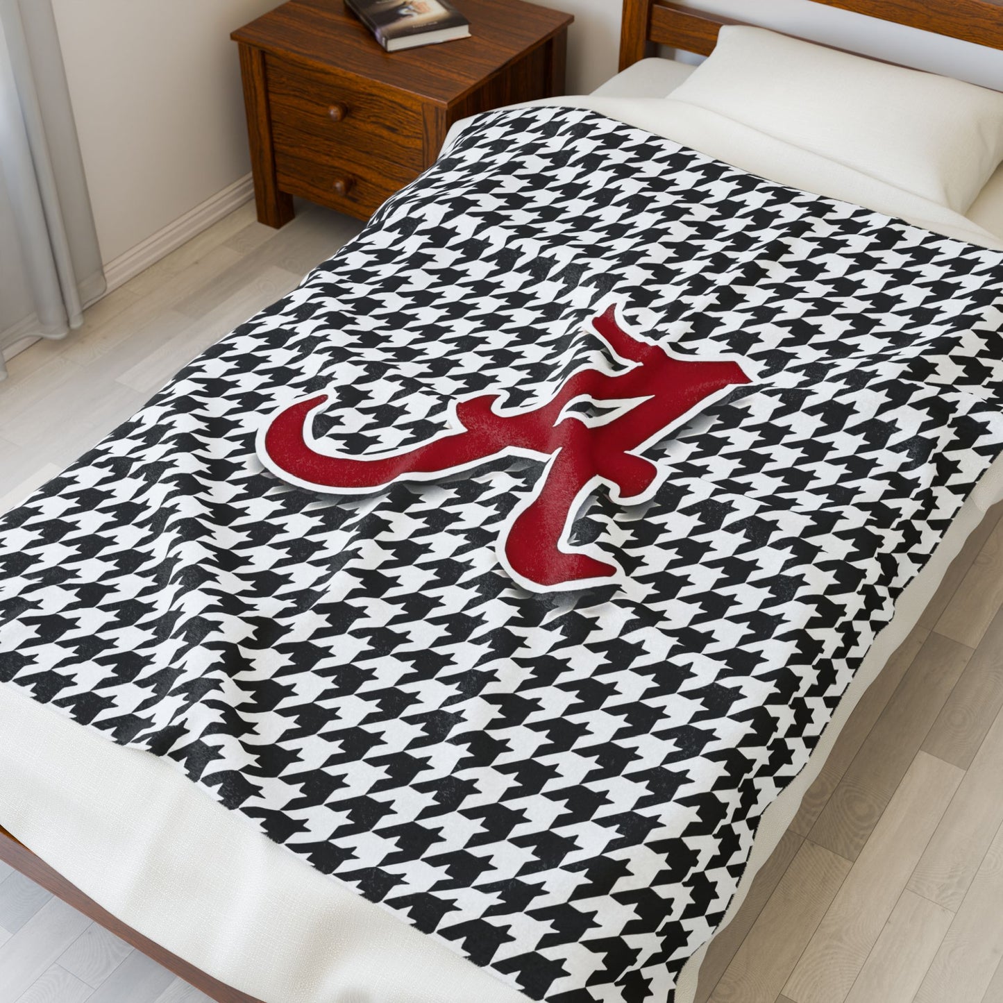 Houndstooth Check Pattern Cozy Velveteen Plush Blanket - Home Decor